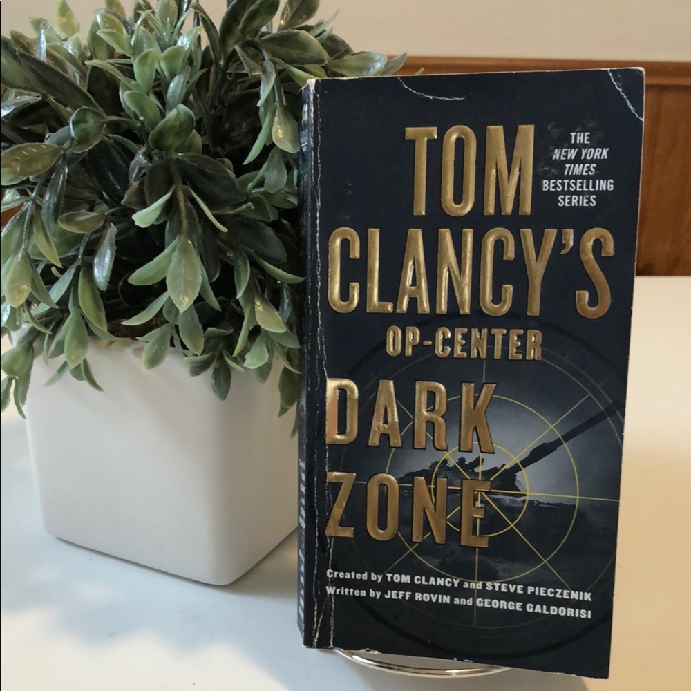 Tom Clancy's Op-Center Dark Zone Book